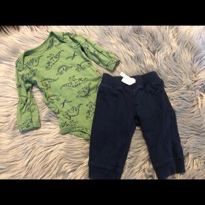 Carter’s Dinosaur Matching Set